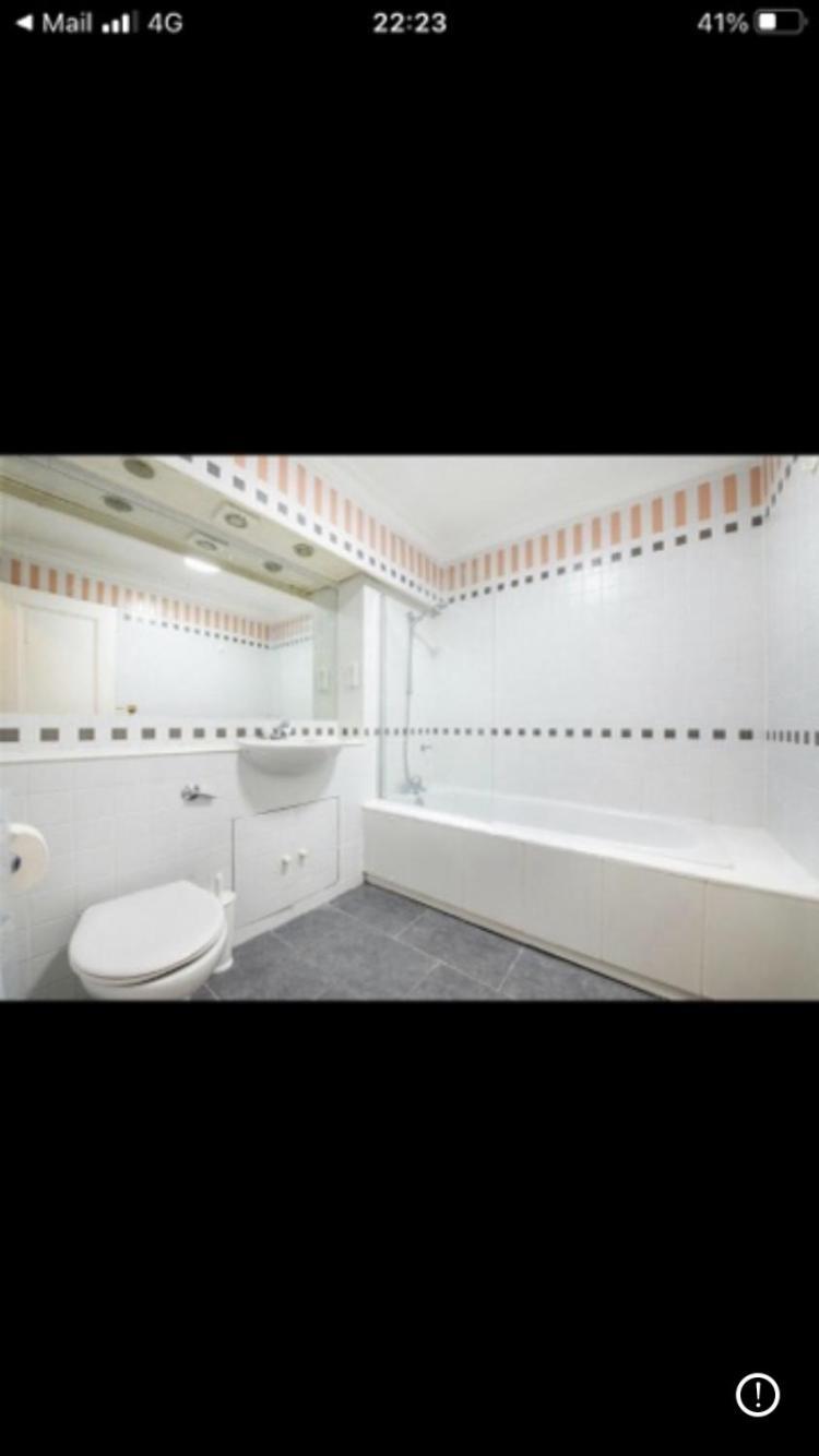 Oxford Street Two Bed Apartment Londra Esterno foto
